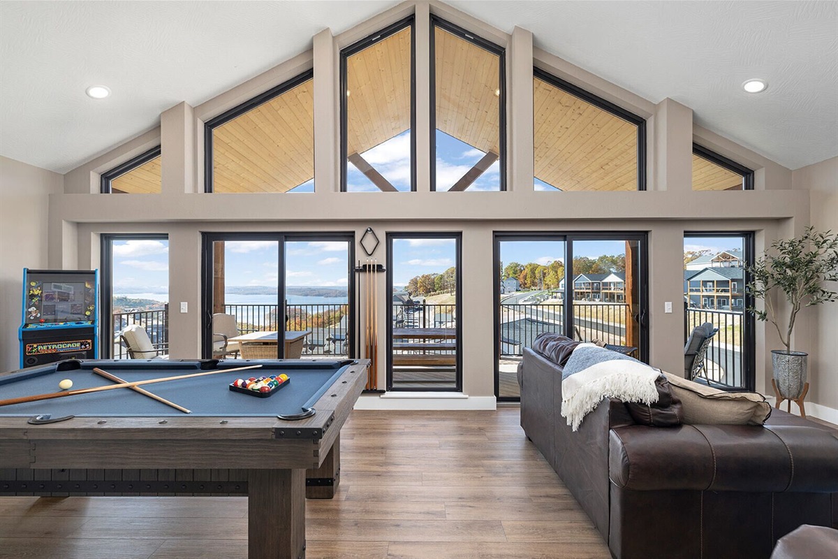 Upper Level Rec Room with beautiful lakeview