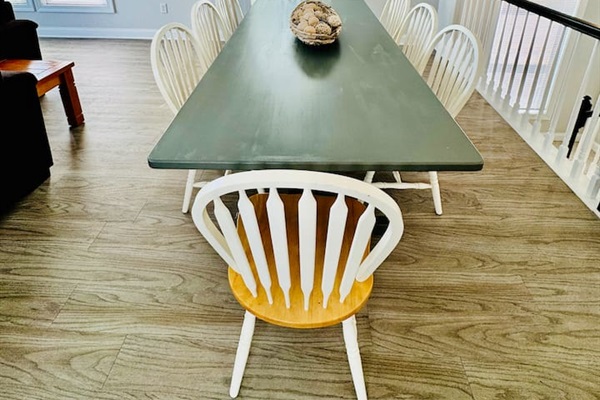 Perfect spot to share laughs and meals together!