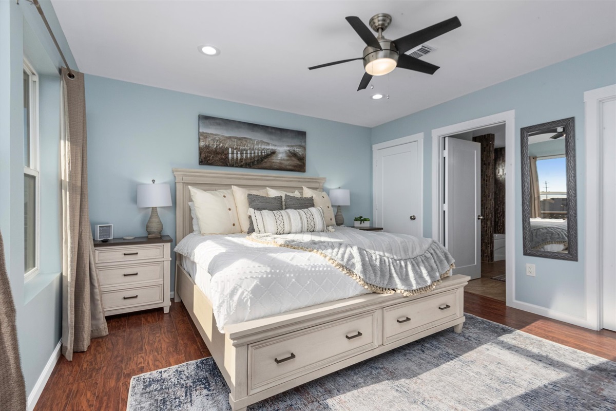 b38c28b965b747e2896396eecb3e61d6 Large | Beachhouse | Texas | TX | Vacation Homes | Galveston | Crystal Beach | Kokomo | Breezy Days | Beachfront Elegance | Sunrise Serenity | Southern Sands Property Management, LLC