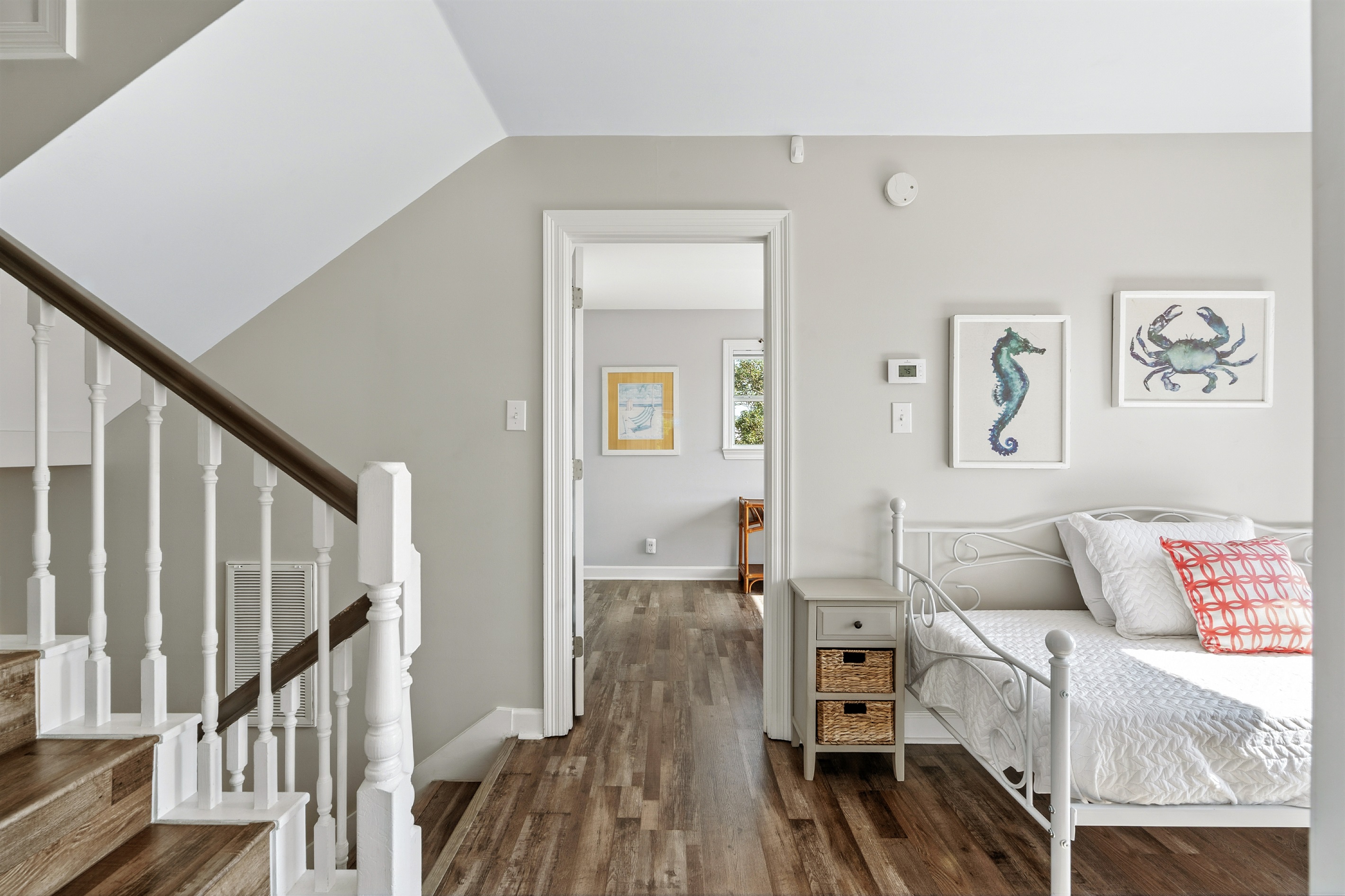 Middle Floor Landing