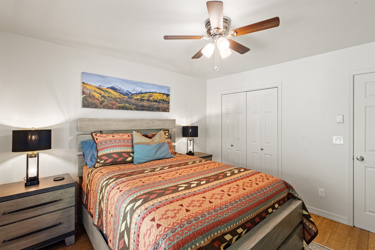 Lower Level- Bedroom 1- Queen bed