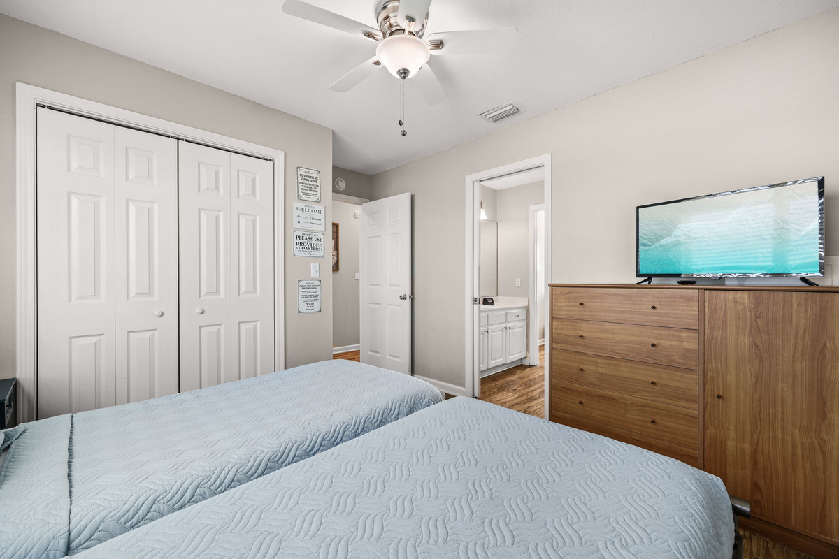 Upstairs Room - 2 Twins