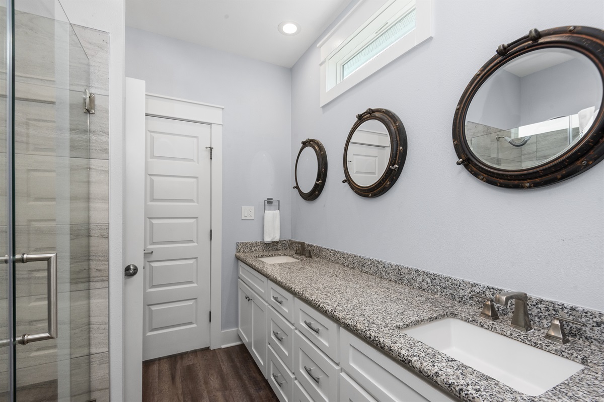 b3c80a7f5e574f1abcfd9b5b79488c05 Large | Beachhouse | Texas | TX | Vacation Homes | Galveston | Crystal Beach | Kokomo | Breezy Days | Beachfront Elegance | Sunrise Serenity | Southern Sands Property Management, LLC