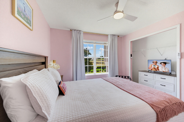 Queen bedroom 