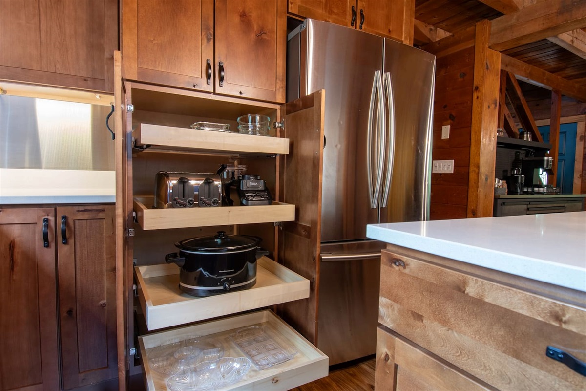 Glass storage containers, toaster, blender, crock pot and more.