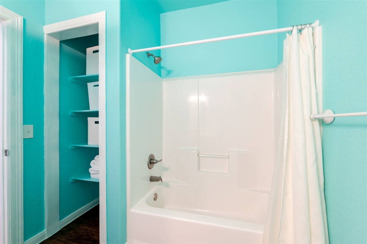 b3e3d9e6507f49ae896b50e7cab0518f Large | Beachhouse | Texas | TX | Vacation Homes | Galveston | Crystal Beach | Kokomo | Breezy Days | Beachfront Elegance | Sunrise Serenity | Southern Sands Property Management, LLC