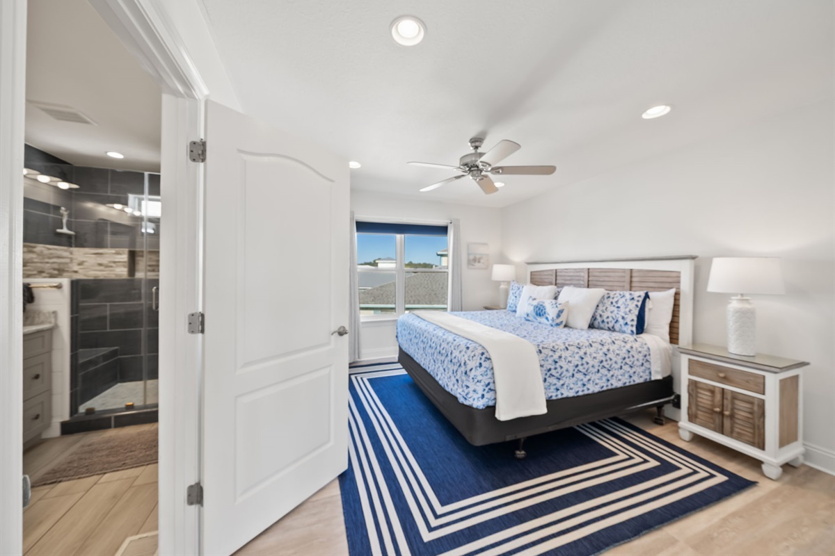 Great new king hybrid mattress. Not a hard foam mattress!