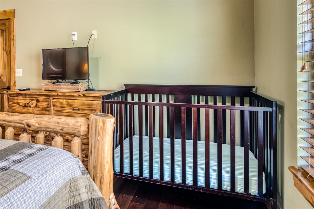 Crib located on the main level
