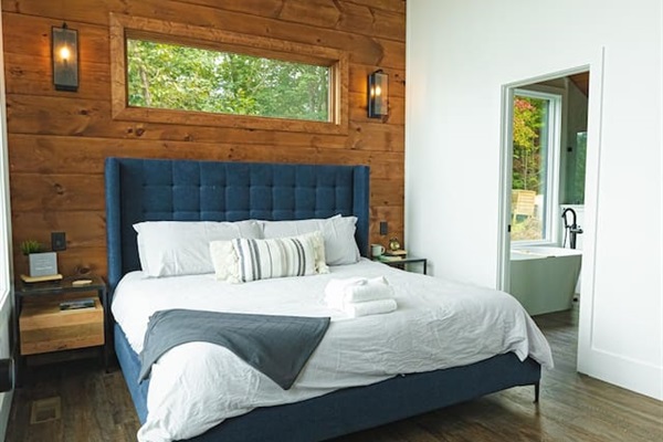 King memory foam bed