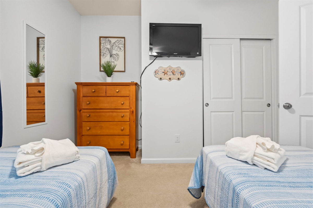 Guest Bedroom with two twin beds
