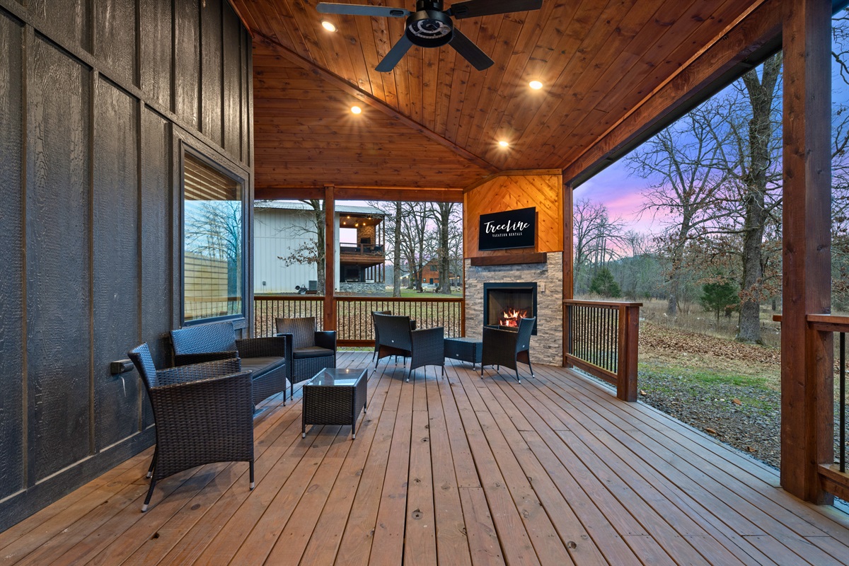 Lounge seating like this makes outdoor time extra enjoyable, whether you&rsquo;re sipping coffee in the morning or unwinding at sunset.