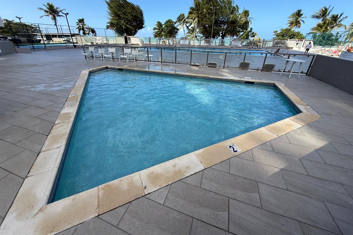 CHILDREN'S POOL