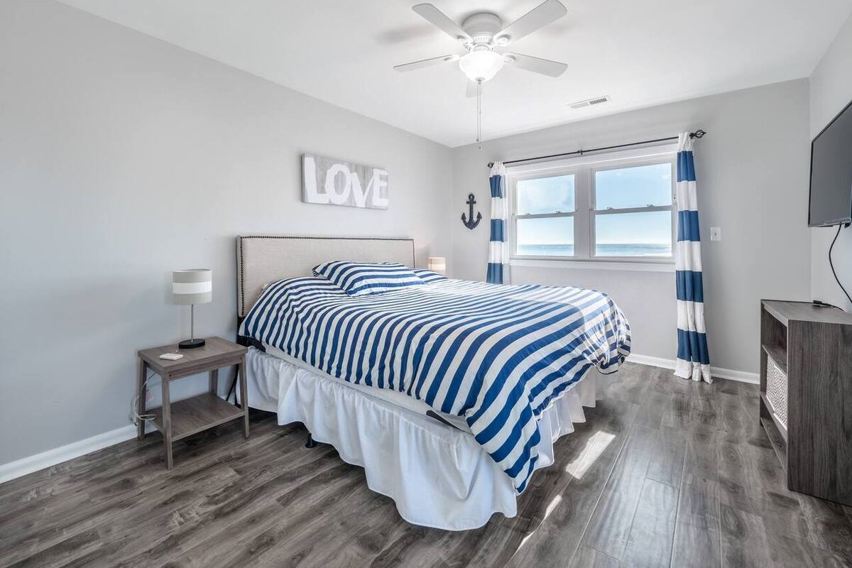 King with Ensuite bath