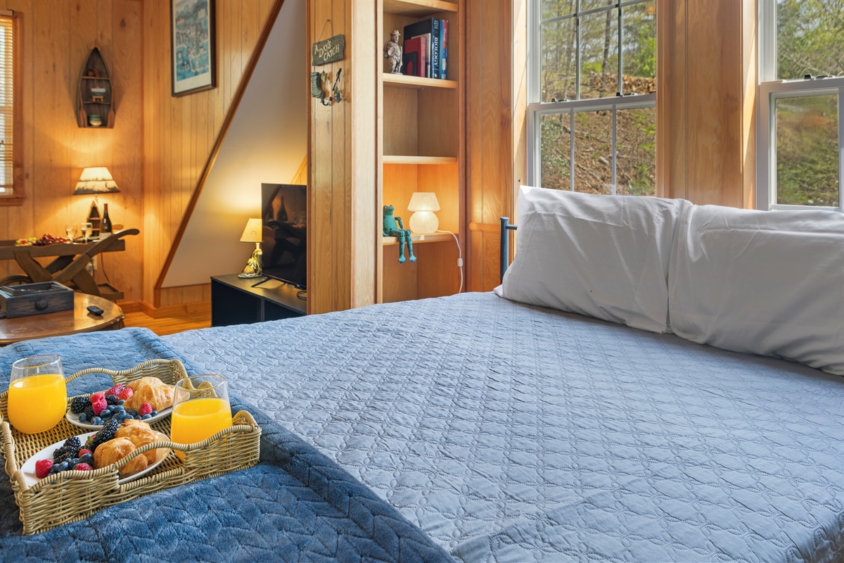 Queen Bedroom 3: Wake up to a delightful breakfast spread in this charming wooden haven!