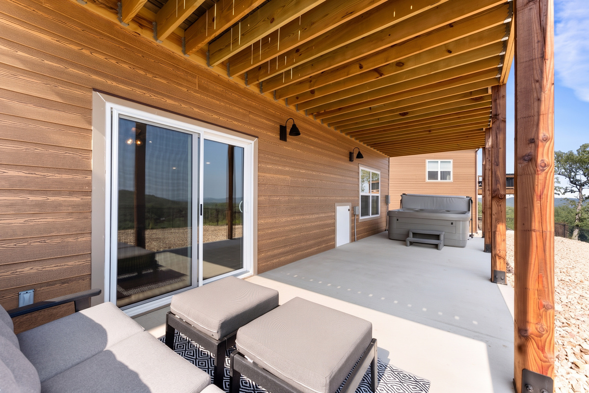 Lower level deck