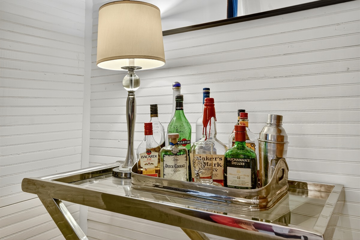 Cheers to good times! This charming bar cart is ready for your favorite bottles&mdash;bring your best mixers and enjoy a cocktail before heading out downtown.