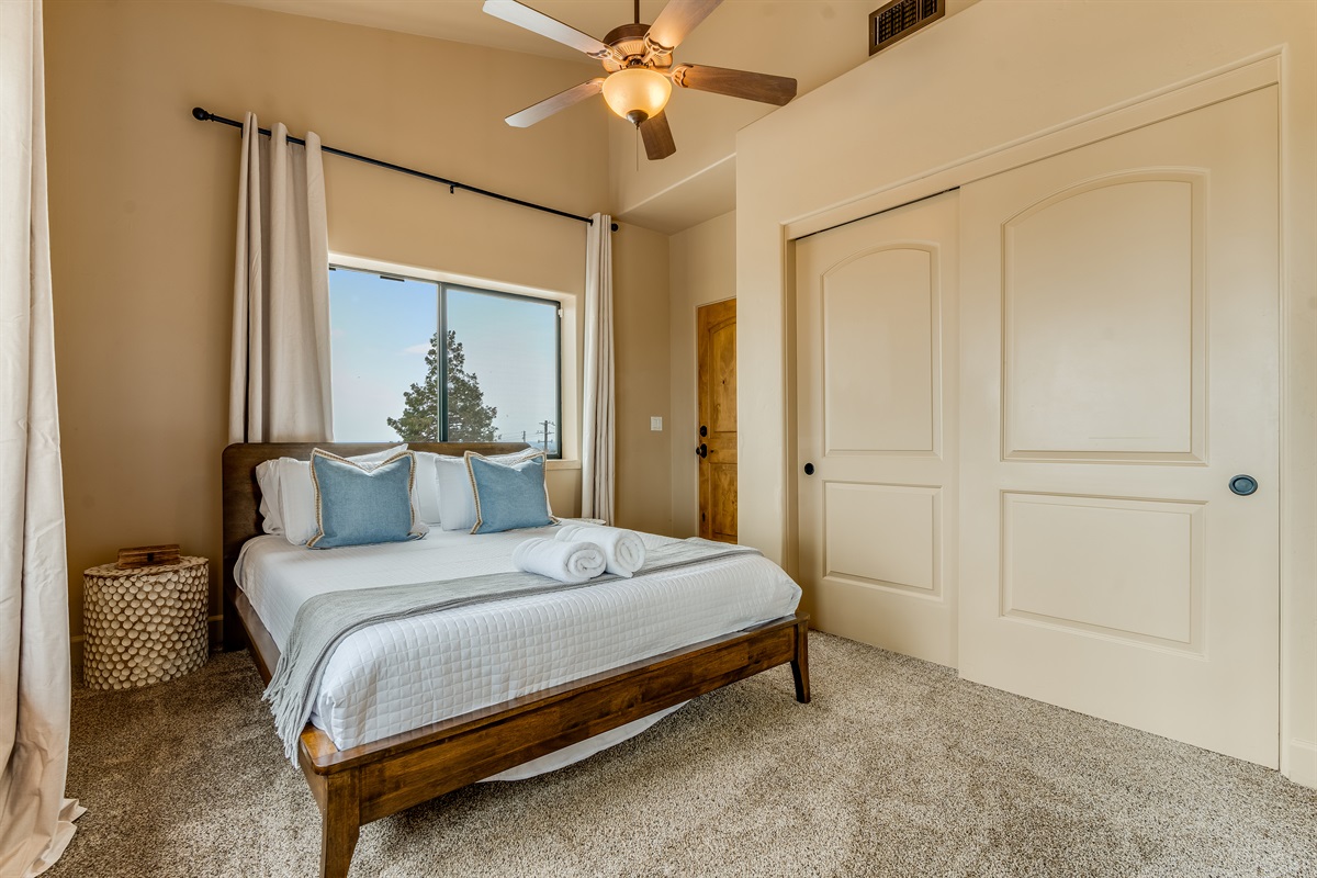 Downstairs Bedroom 4 with Queen sized bed