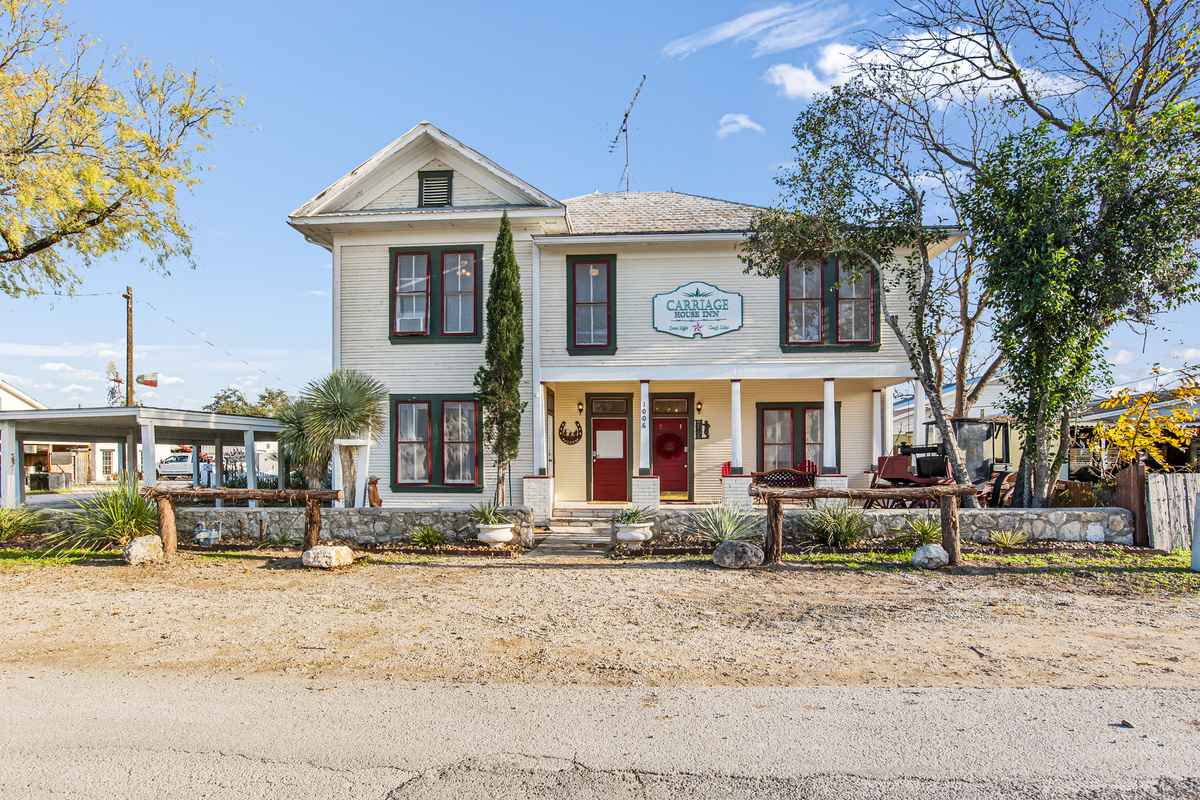 Carriage Inn - Bandera Suite 2, Bandera