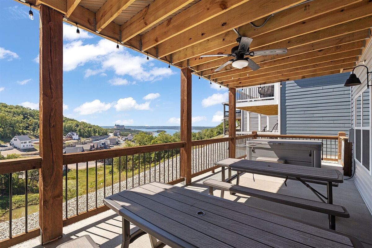 Lower Level Deck w/private hot tub