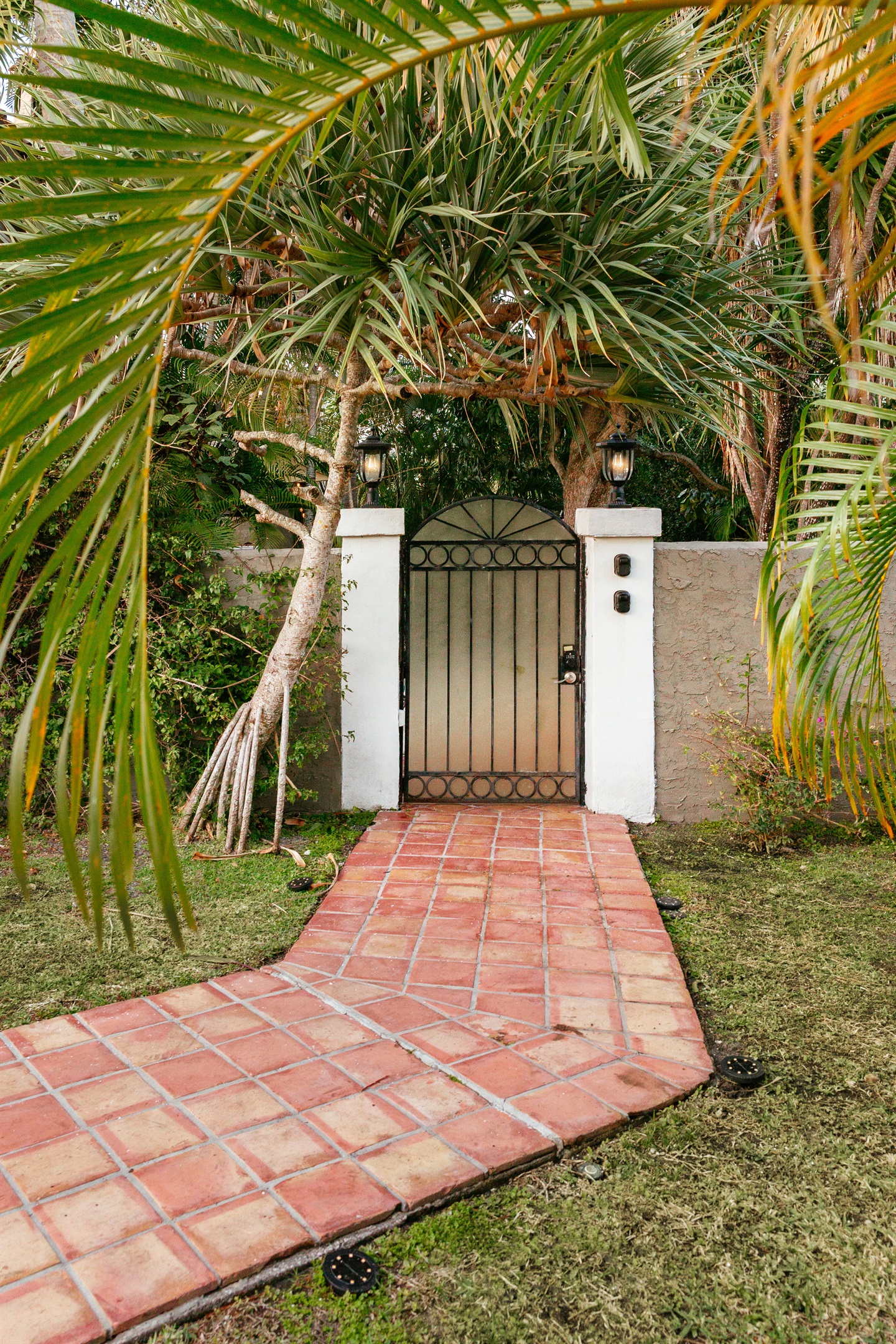 Garden Gate, entrance to the cottages.