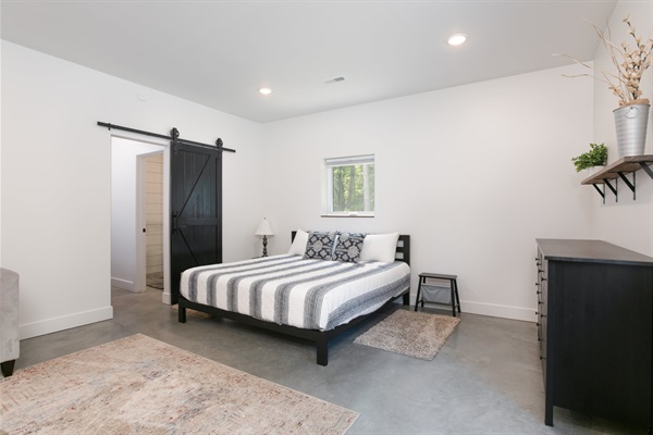Main Floor King Bedroom