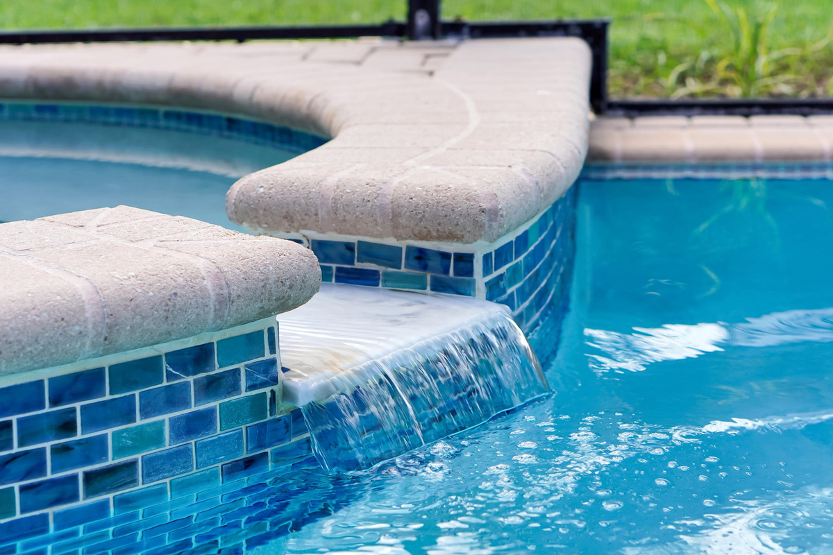 Free Heated pool and Spa