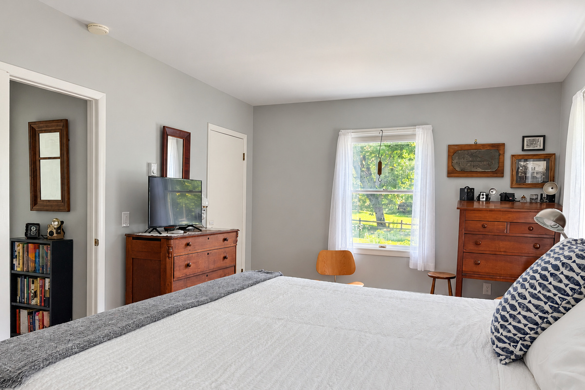 King bedroom.