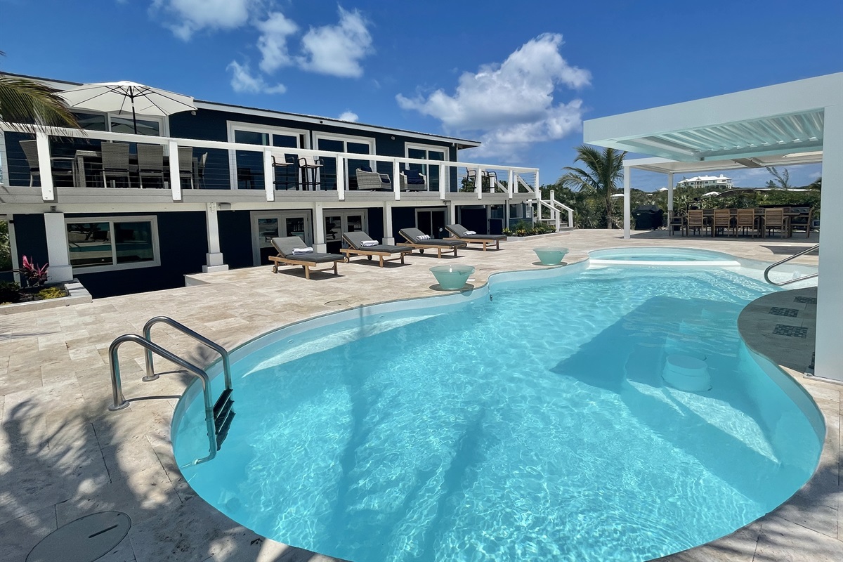 Runaway, The Beachfront Staniel Cay Villa Staniel Cay Villas