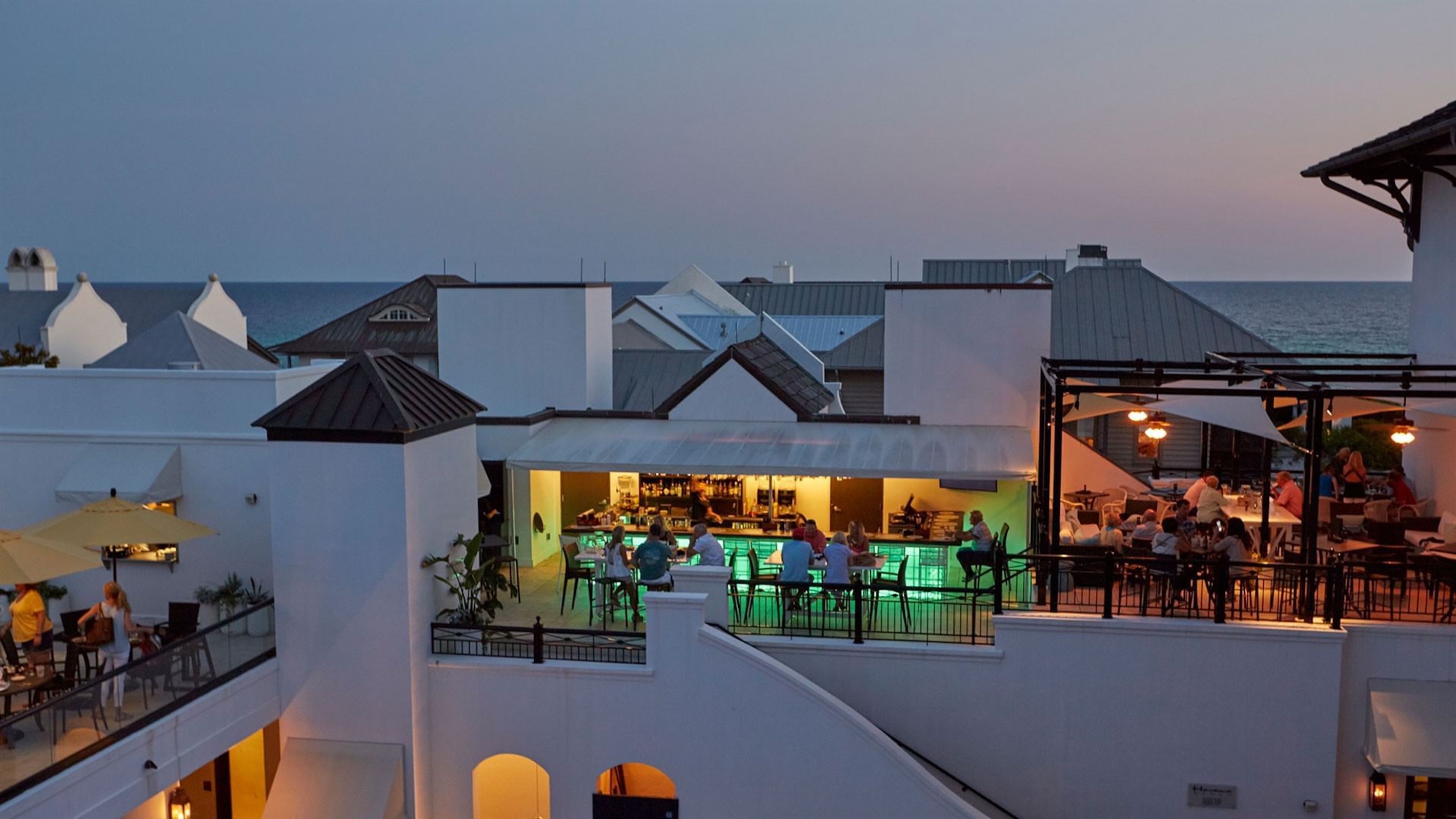 Head to the Havana Rooftop Bar at The Pearl for handcrafted cocktails, coastal breezes, and stunning views of Rosemary Beach—perfect for sunset sips or a romantic night out.
