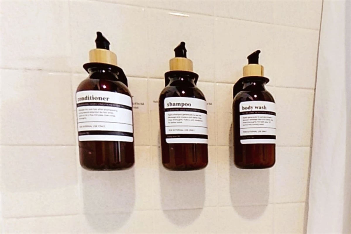 Soothing Tropical Mango Scented Shampoo, Conditioner, and Body Wash are included, one less thing to pack and worry about having to get through airport security. Forget something, no worries, let us know so we can arrange to have the product delivere