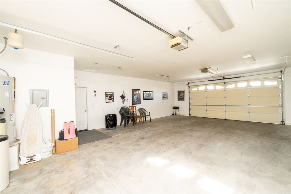 2 Car Garage Accessible to Guests