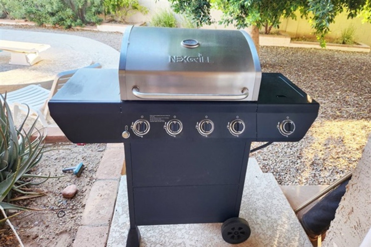 Fire up the grill and enjoy outdoor dining surrounded by nature, fresh air, and the perfect vacation vibe.