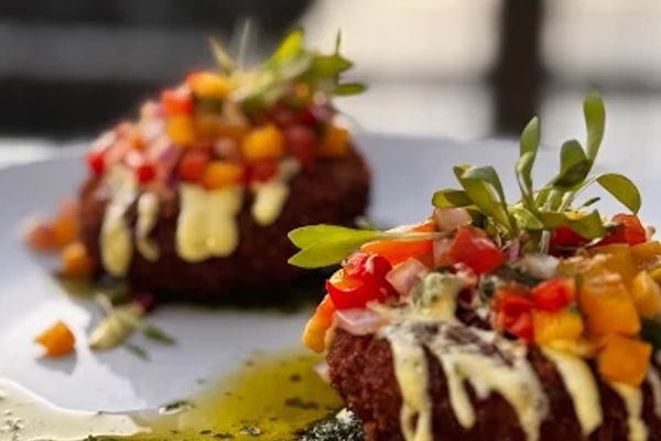 Waterman's Restaurant – Seafood with sunset views (6 min drive)