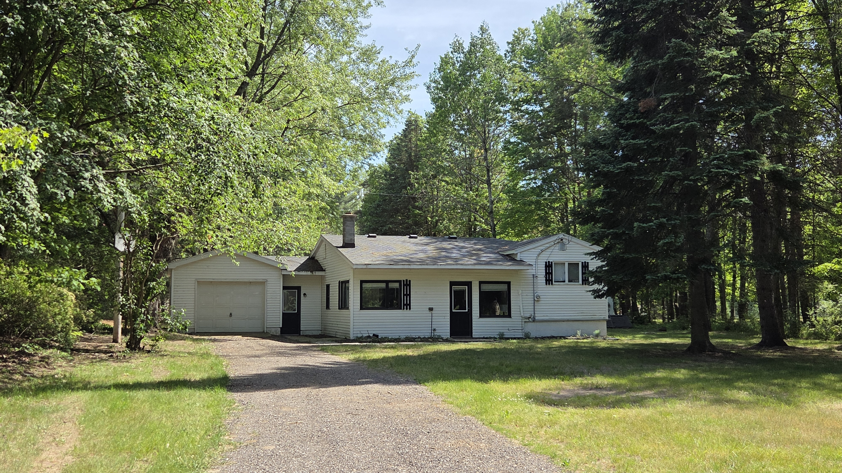 View of the house from the road