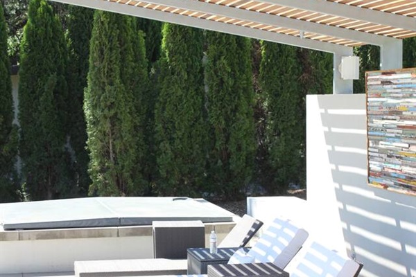 Relax poolside on these chaise lounges