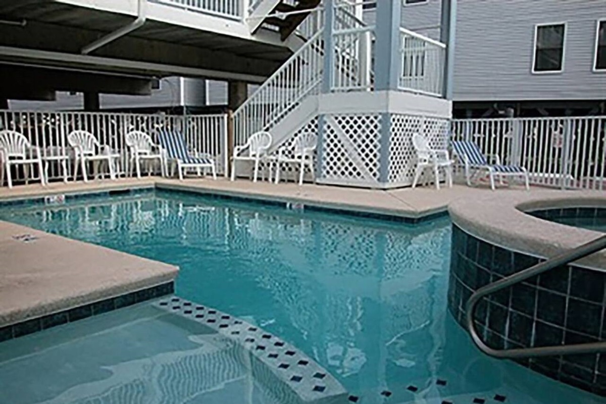 Heated pool and hot tub