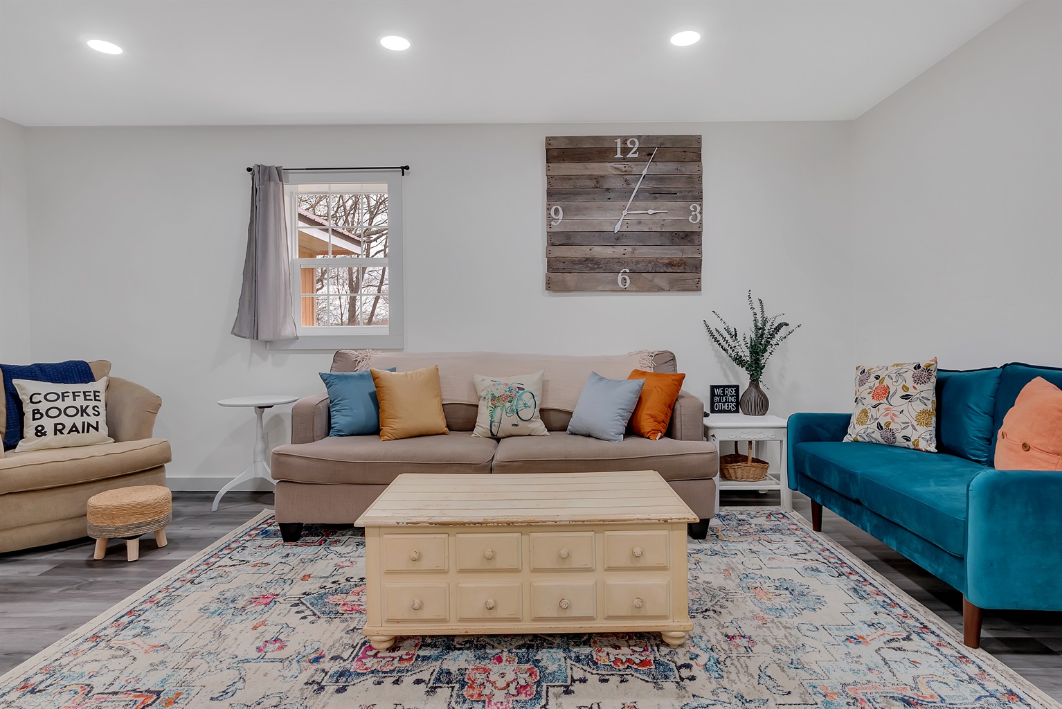 Cozy comfy living room 