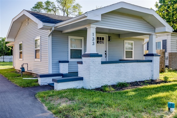 Cozy 2-Bedroom Home Near Notre Dame - Perfect for Game Day Stays, photo 27