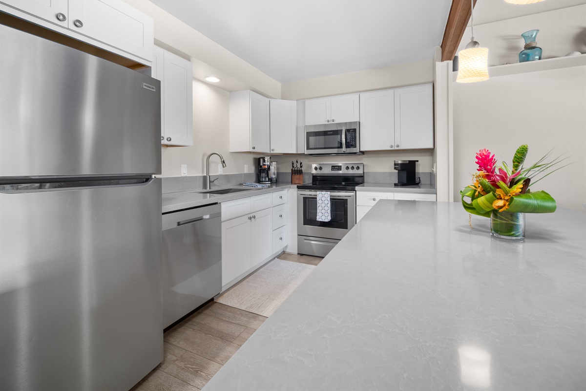5H Full Kitchen