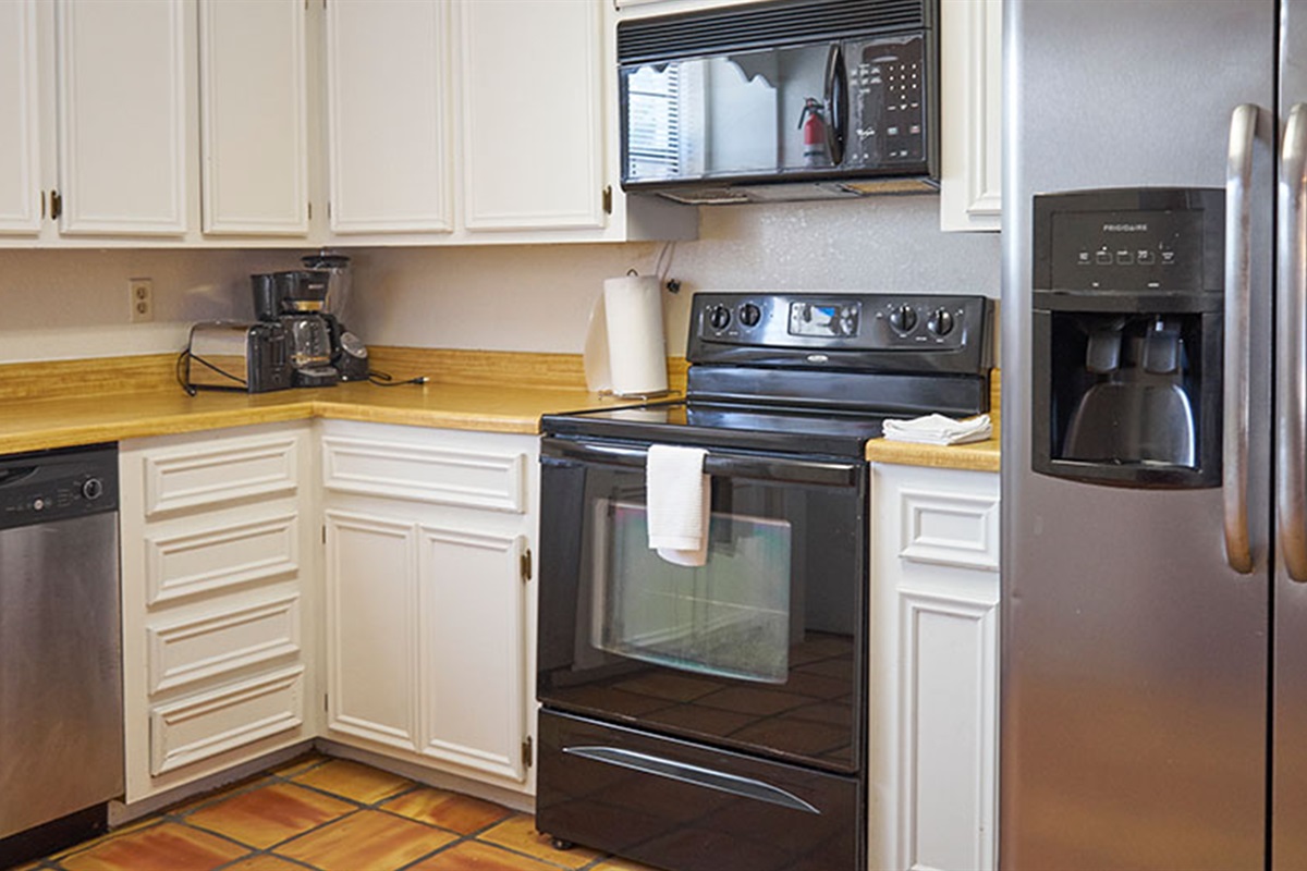 Downstairs Full Kitchen