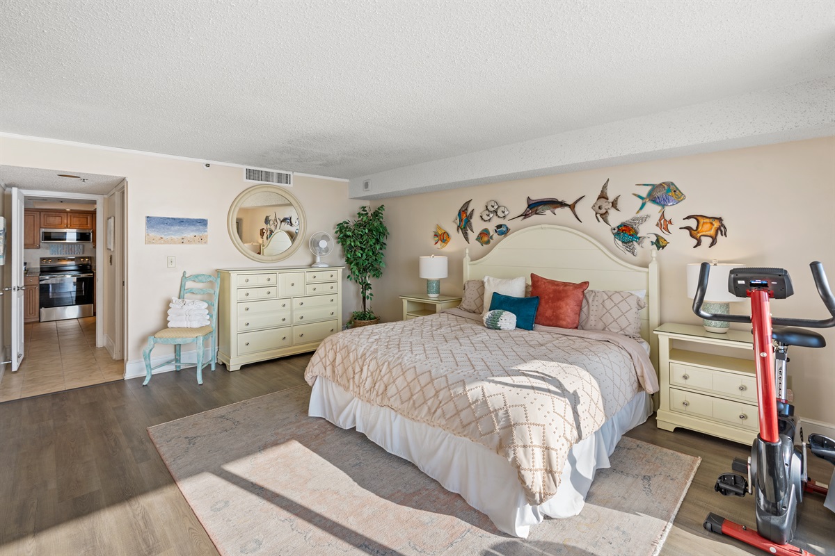 Large Bedroom with king bed and balcony access
Exercise bike, just peddle and enjoy the view 