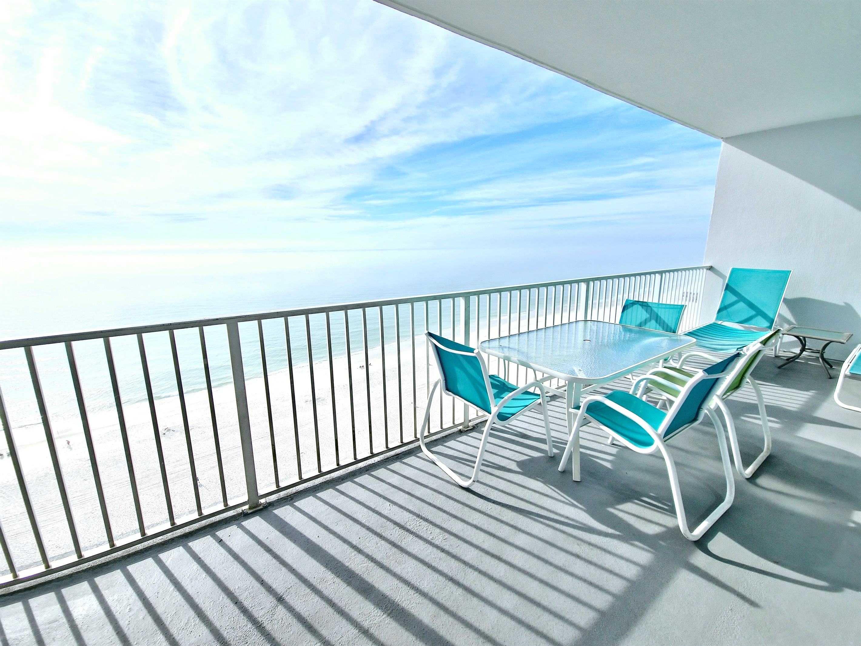 huge balcony with ample seating