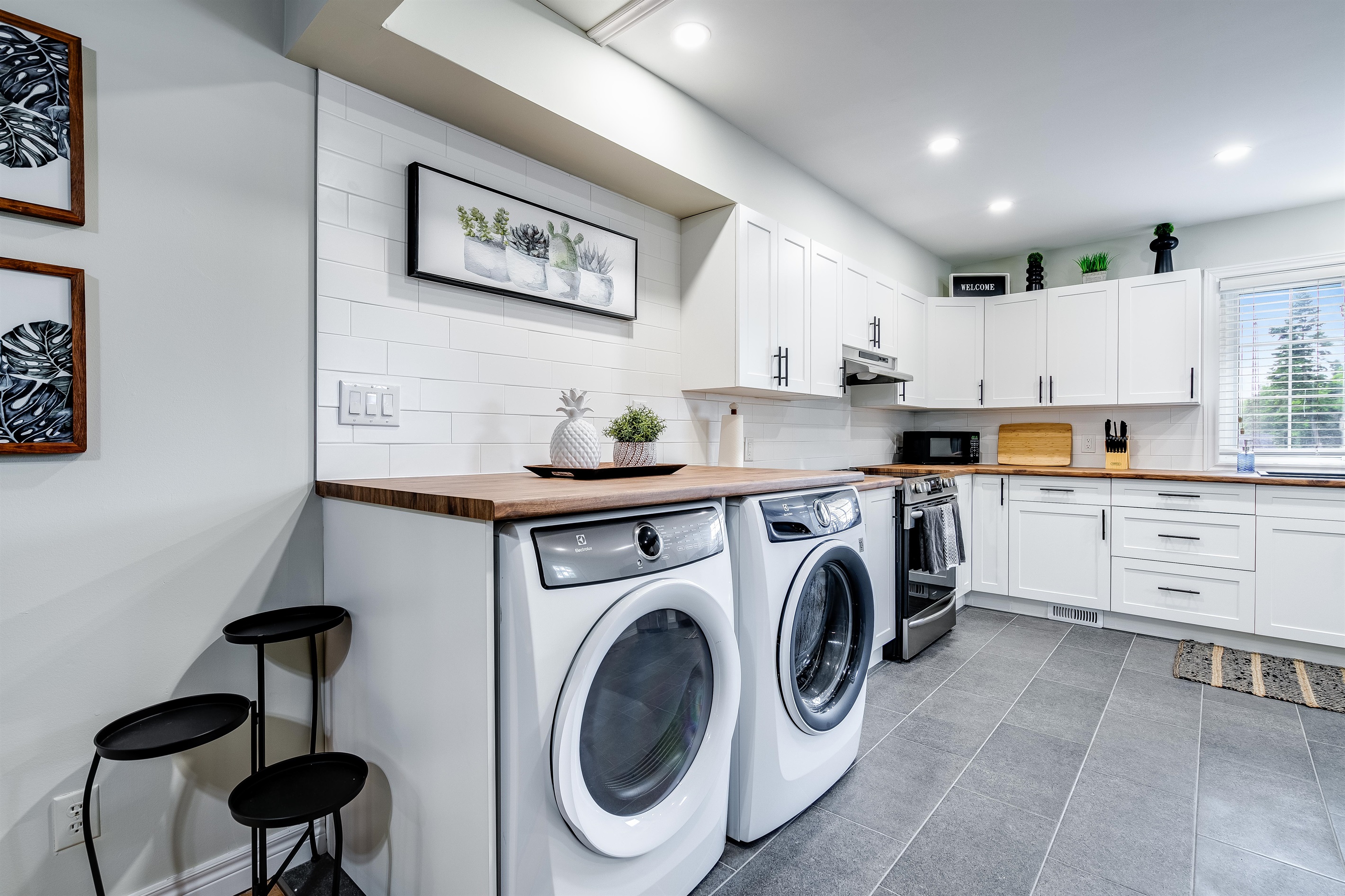 Laundry/Kitchen
