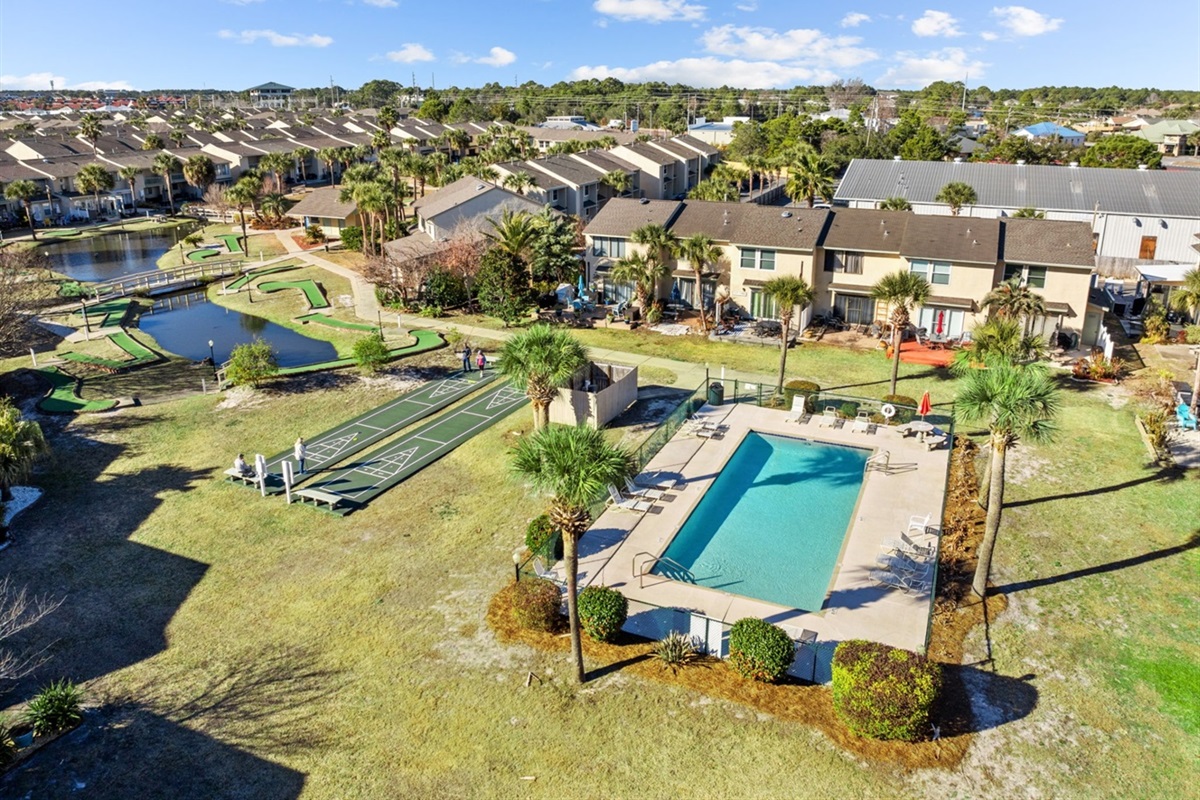 Kimberly Pool and Shuffleboard Court