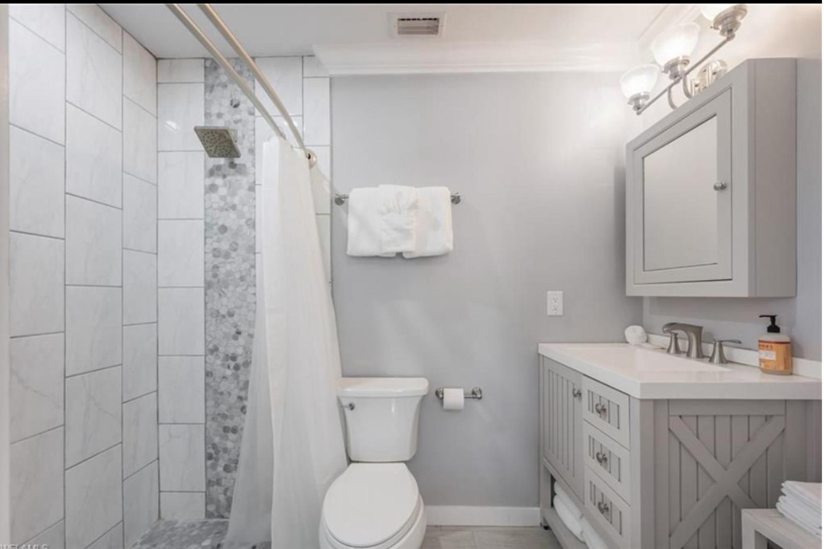 Full Bath Adjacent to Bedroom 1