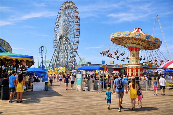 Just 2 miles to Seaside’s rides and waterpark. Enjoy the fun, then retreat to our quiet sanctuary