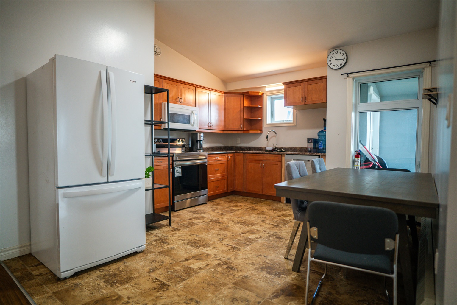 Kitchen/Dining Area