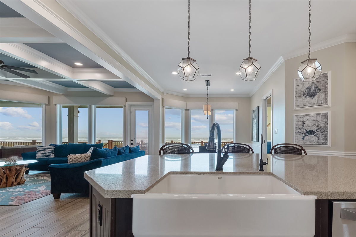 Kitchen: Clear views of the beach and bay while you cook.