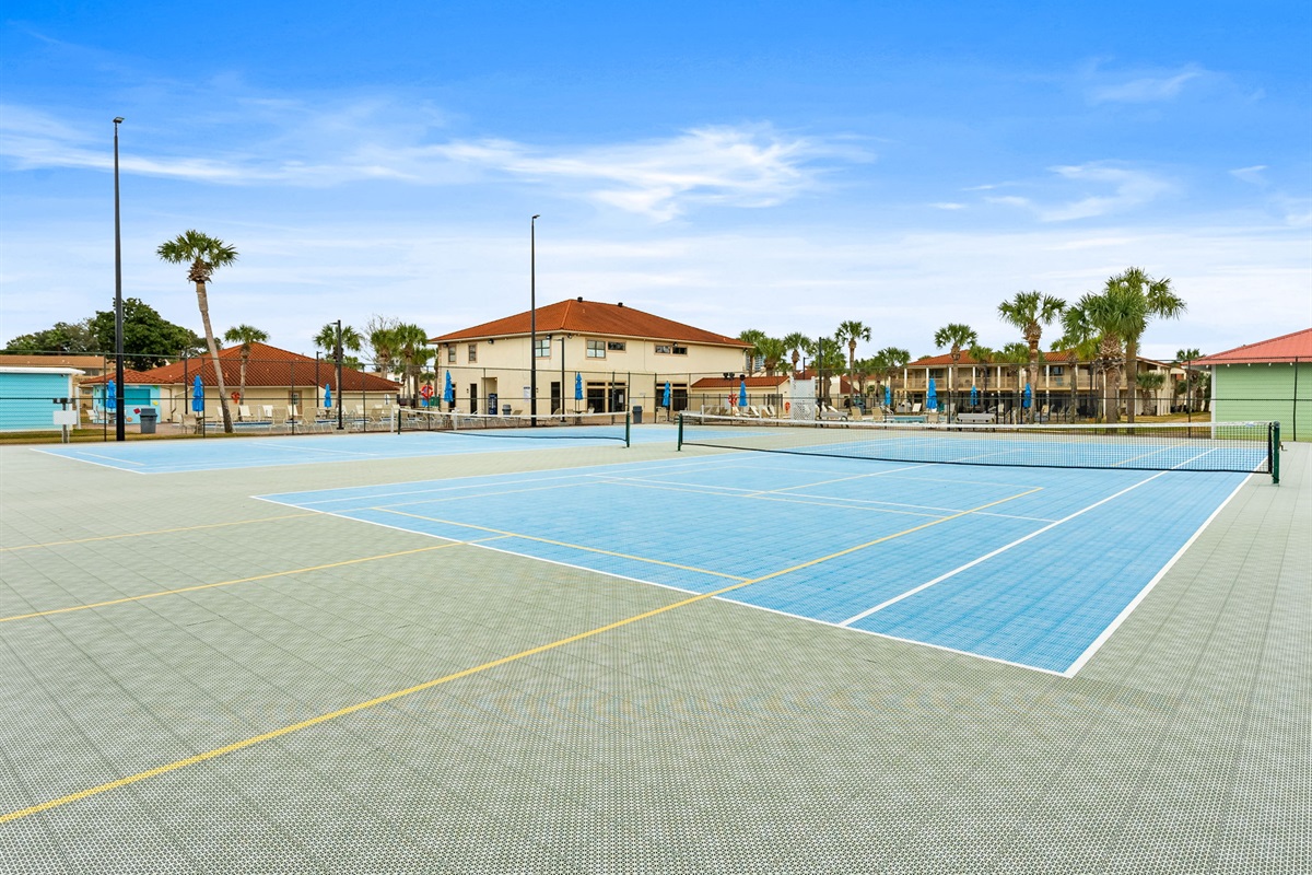 The resort offers 2 gated entrances, grills, 4 pools, tennis courts, hot tub, mini golf and more!