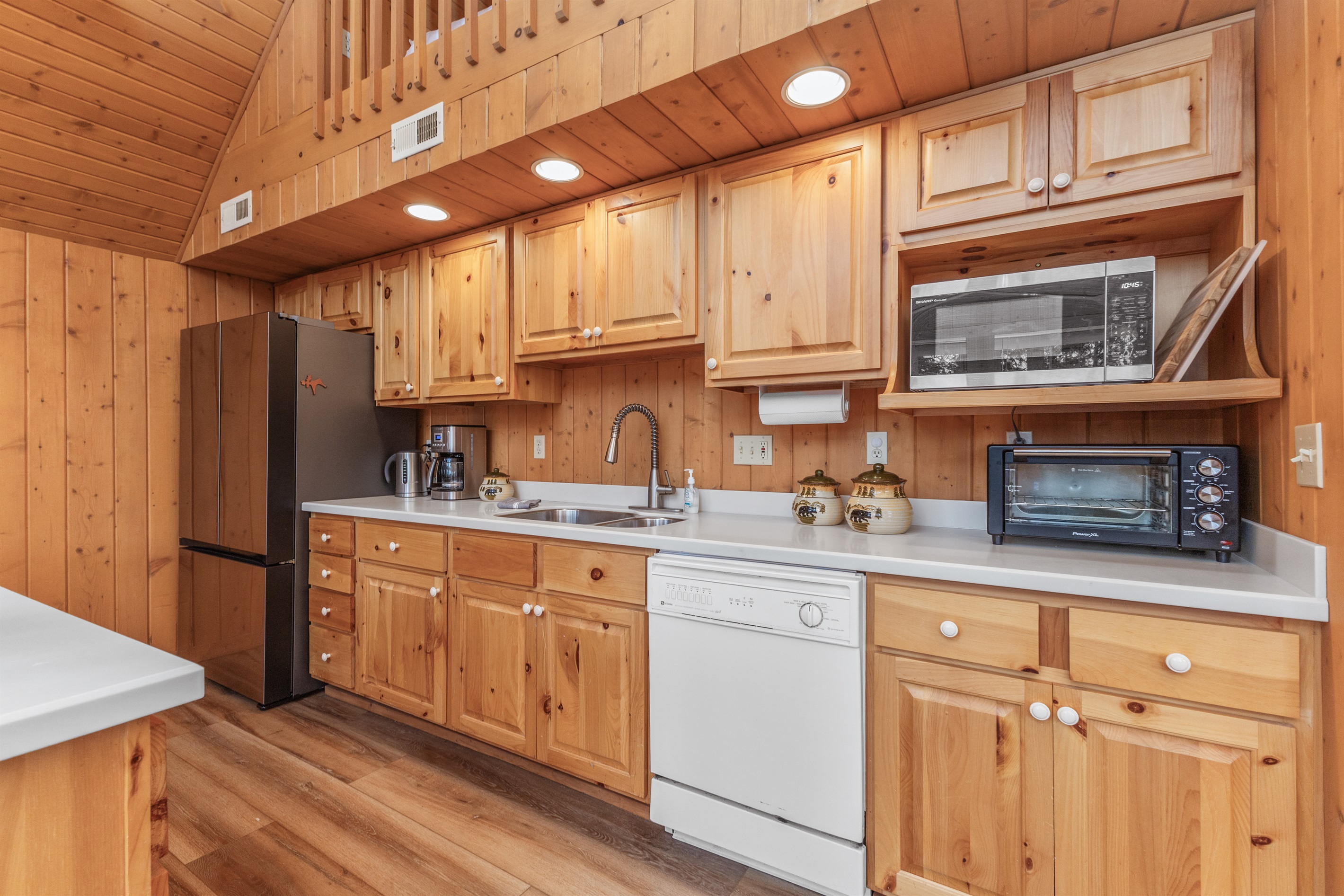 Kitchen | Counter Space